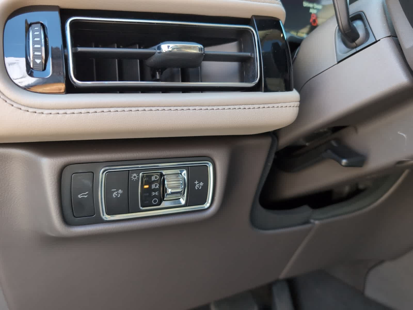 used 2022 Lincoln Aviator car, priced at $34,598