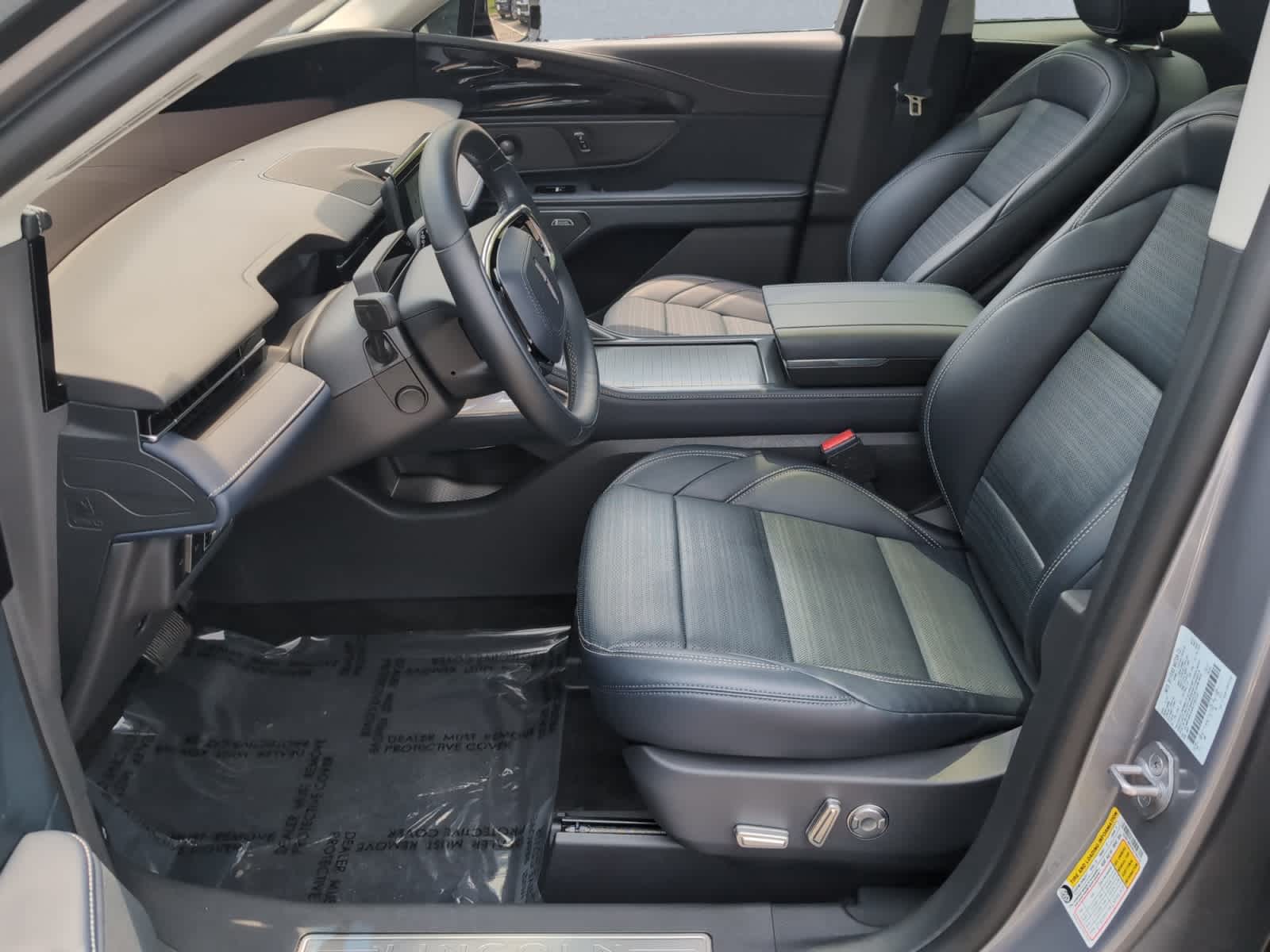 used 2024 Lincoln Nautilus car, priced at $55,798