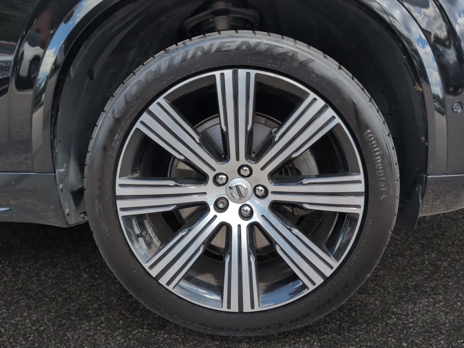 used 2022 Volvo XC90 car, priced at $37,798
