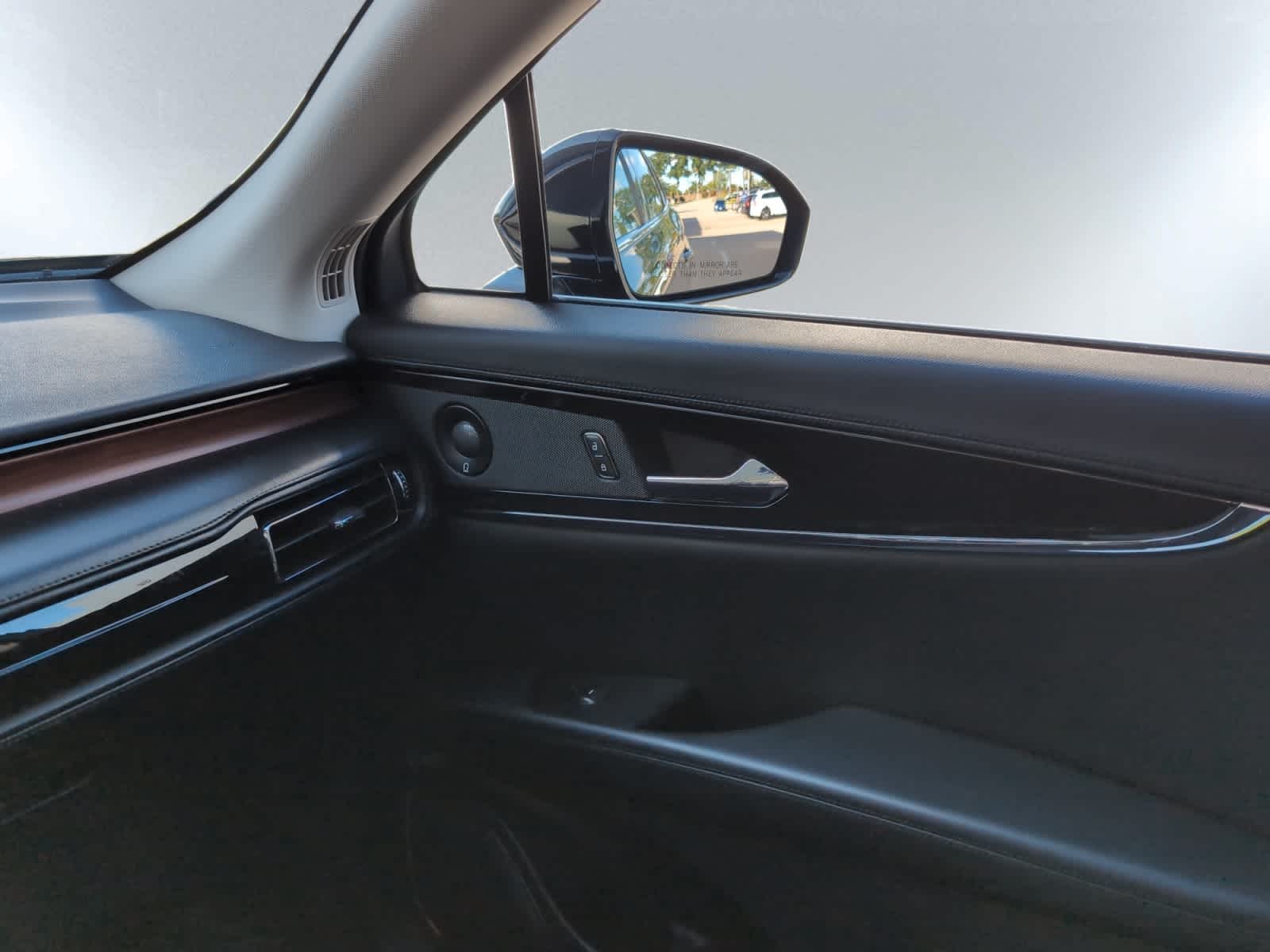 used 2021 Lincoln Nautilus car, priced at $32,998