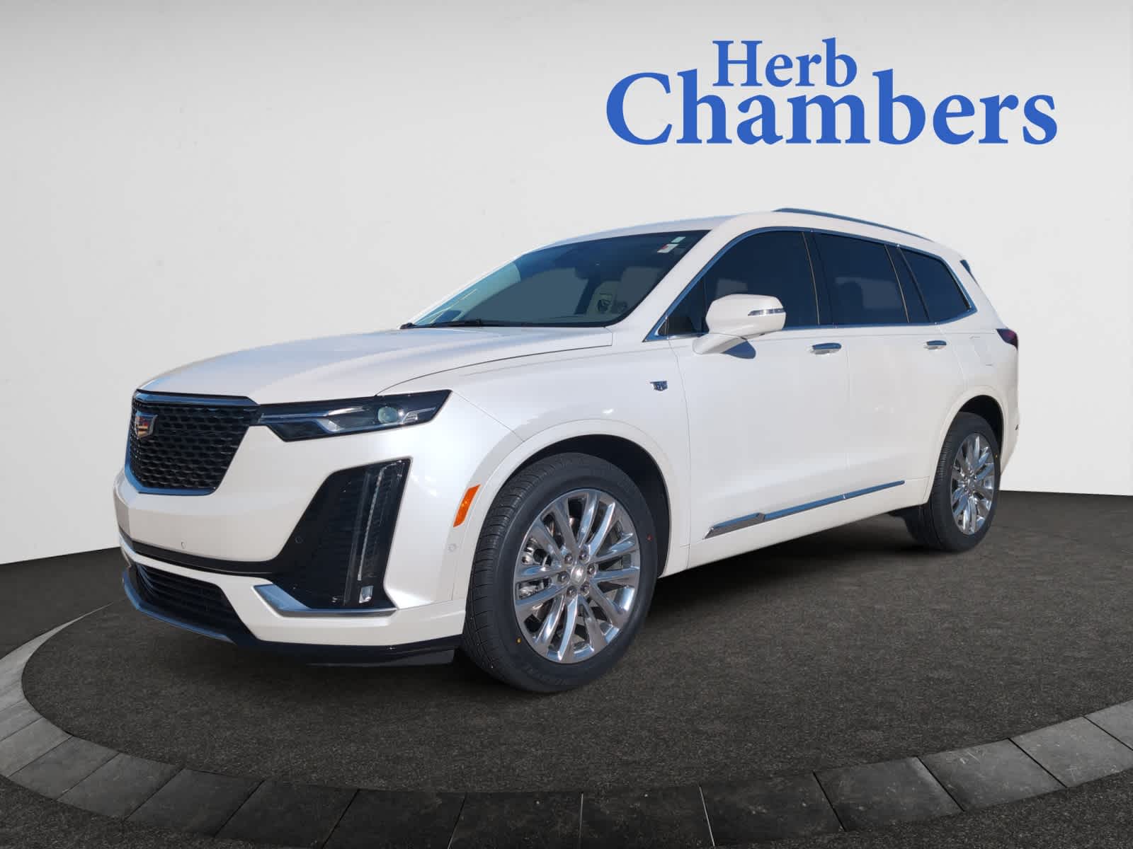 used 2022 Cadillac XT6 car, priced at $36,998