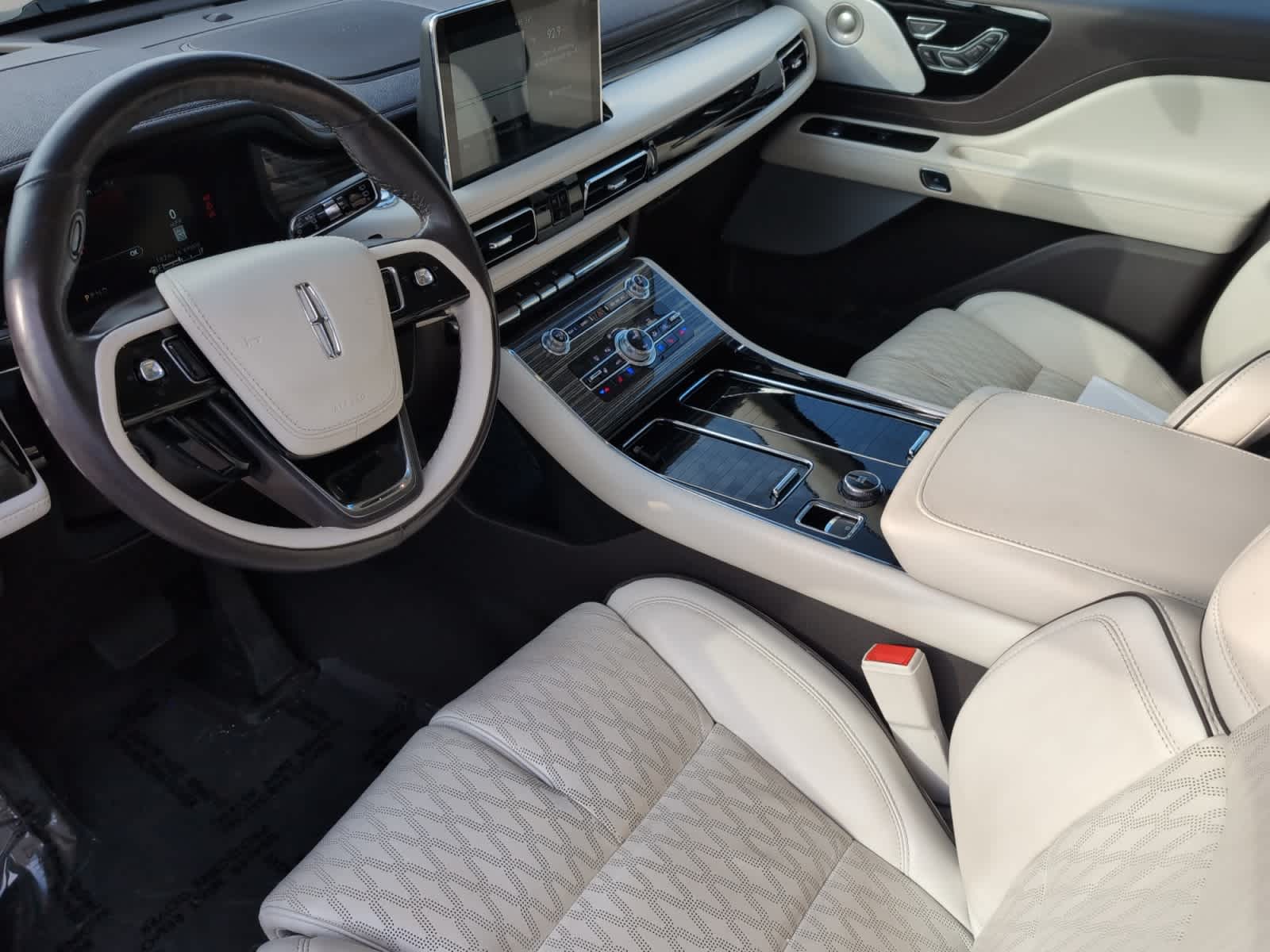 used 2020 Lincoln Aviator car, priced at $37,998