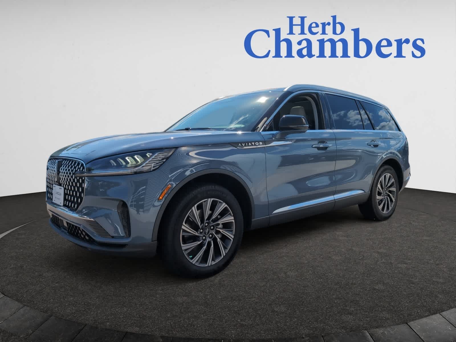 used 2025 Lincoln Aviator car, priced at $66,998