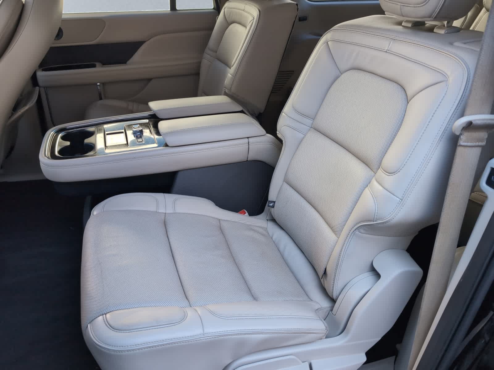 used 2019 Lincoln Navigator L car, priced at $34,998