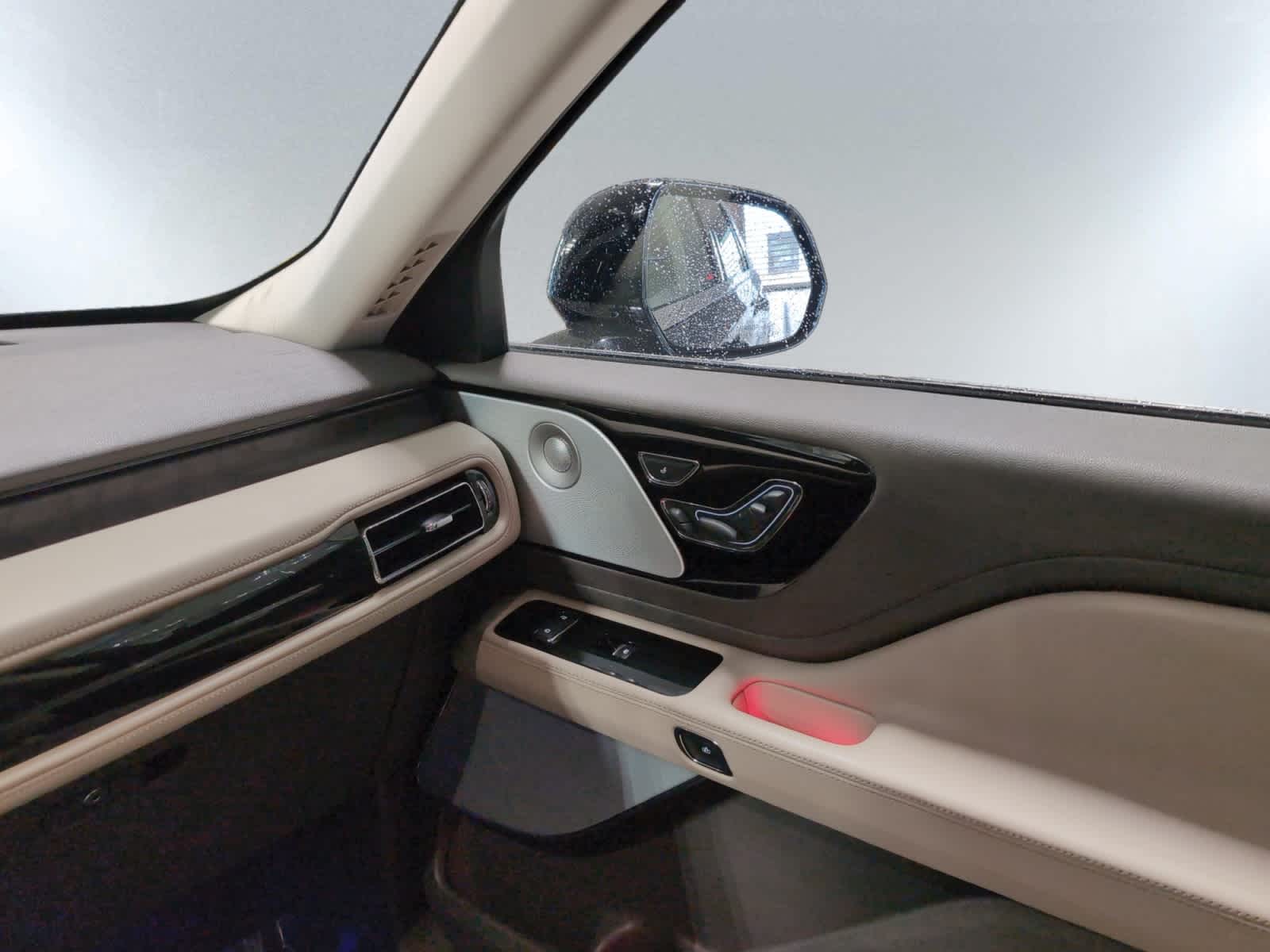 used 2020 Lincoln Aviator car, priced at $29,998
