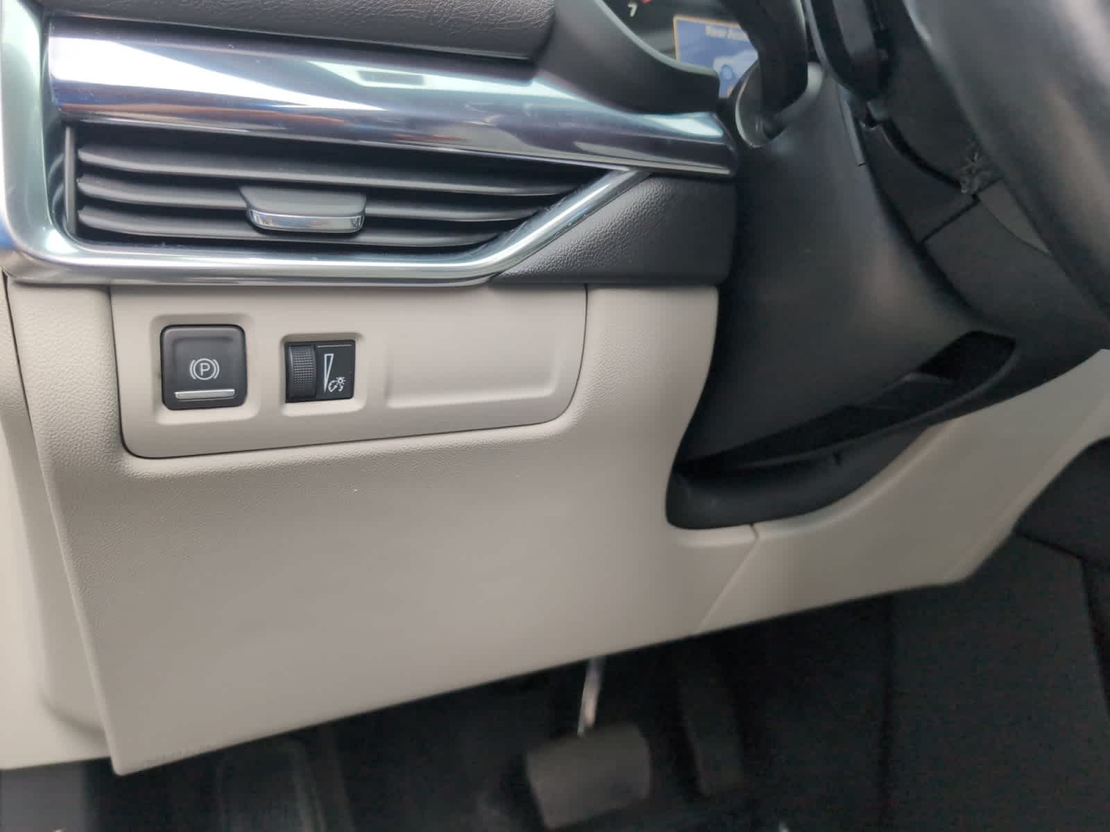 used 2020 Cadillac XT4 car, priced at $22,998