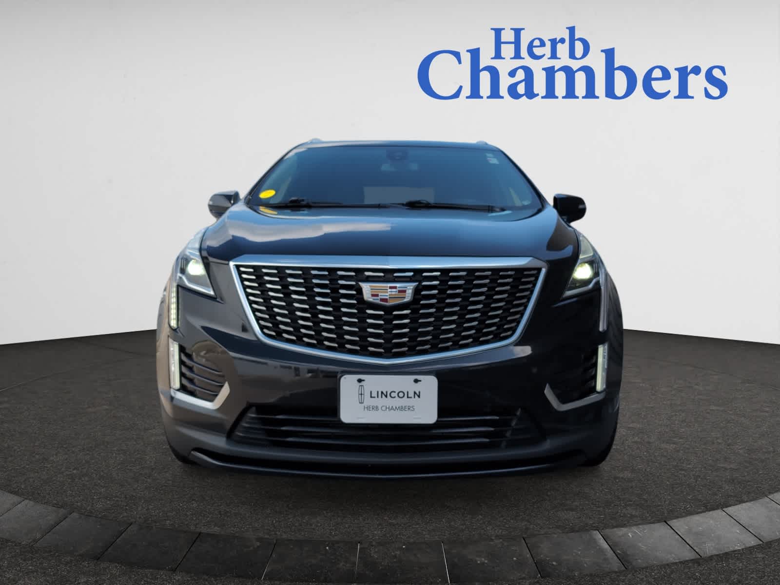 used 2023 Cadillac XT5 car, priced at $15,998