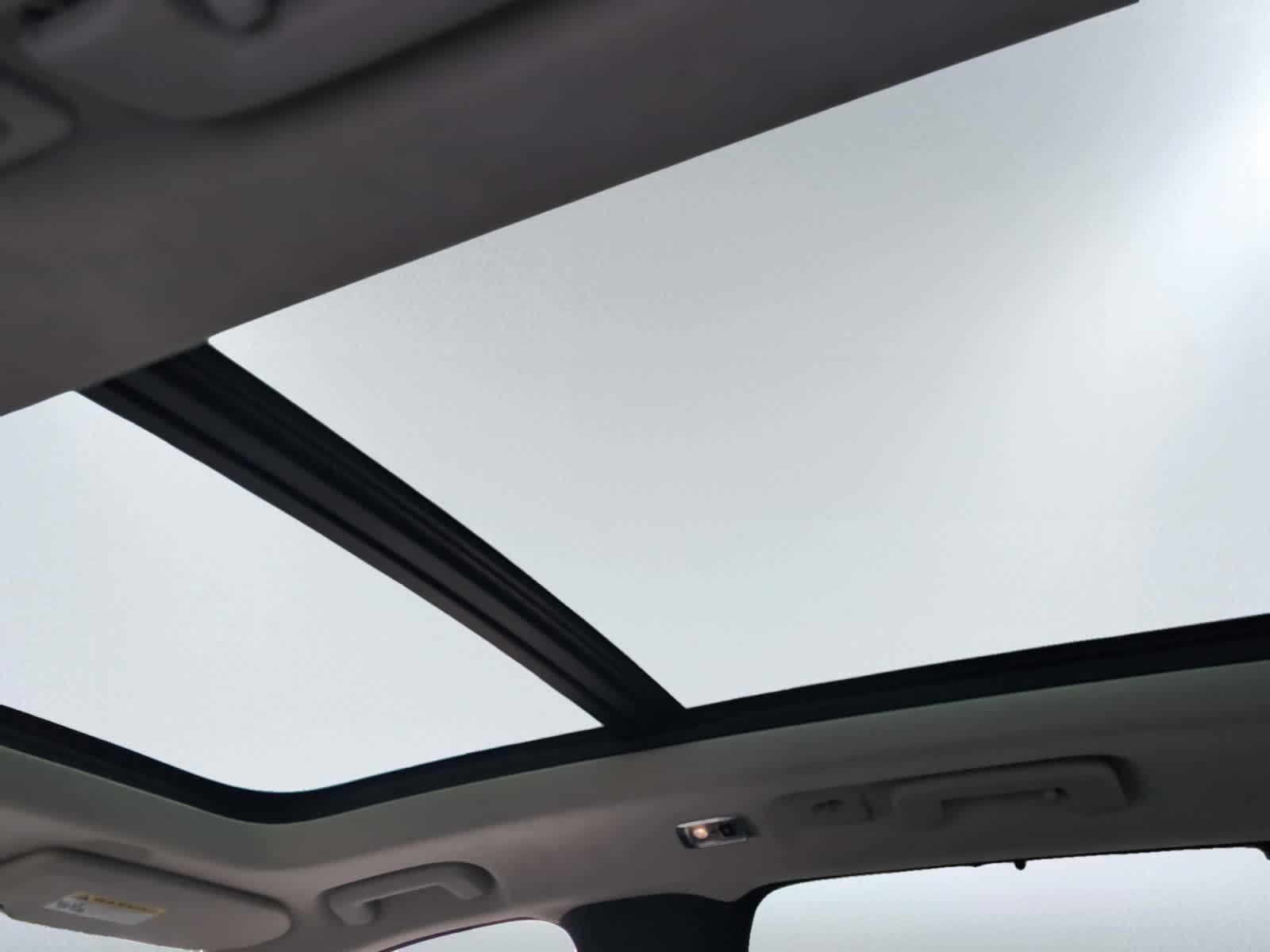 used 2022 Volvo XC90 car, priced at $37,798