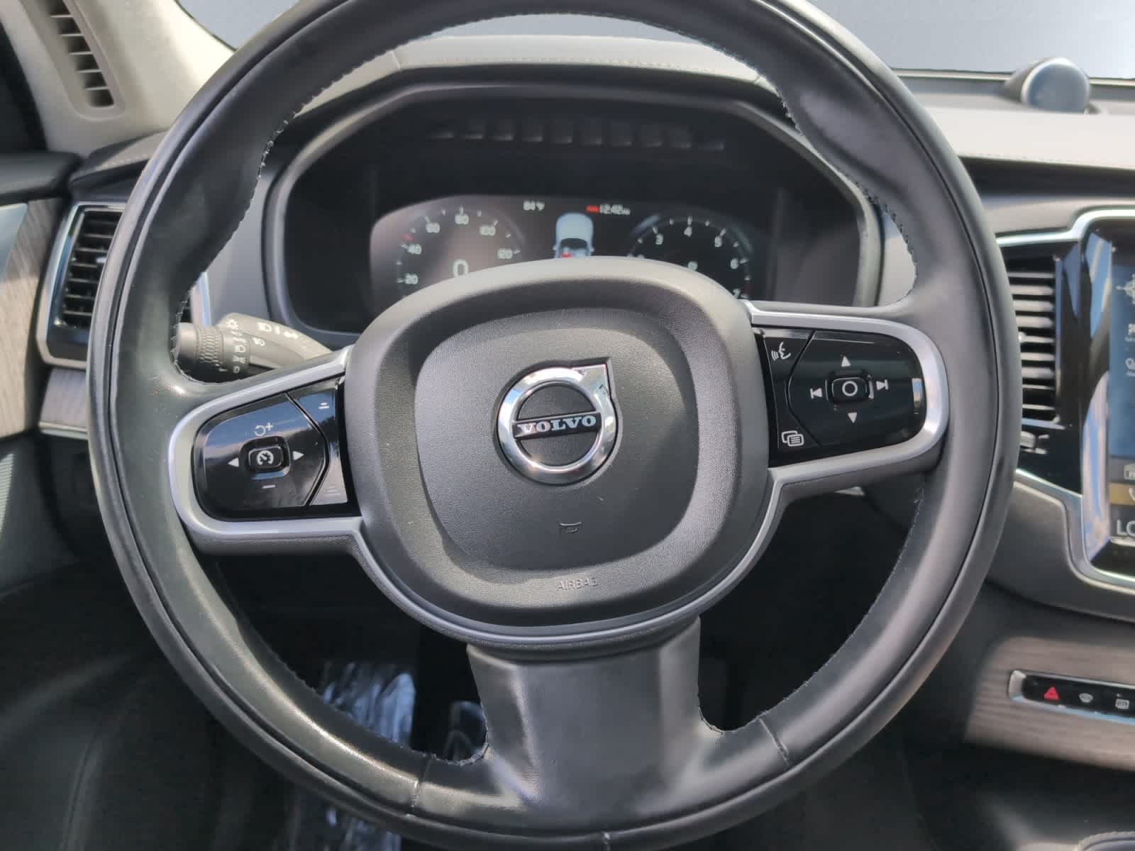 used 2022 Volvo XC90 car, priced at $37,798