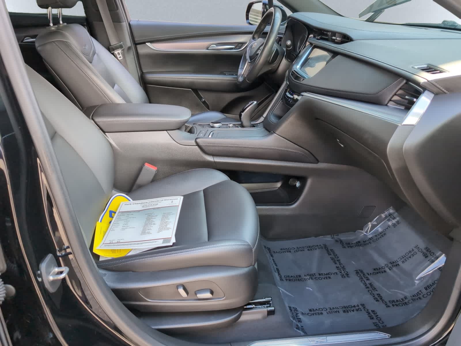 used 2023 Cadillac XT5 car, priced at $15,998