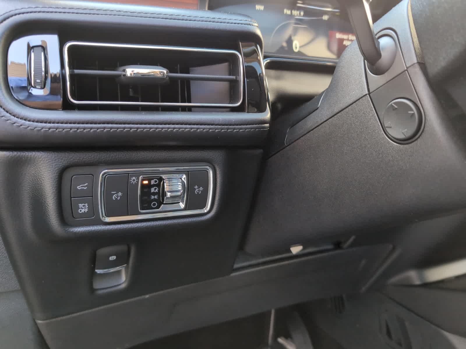 used 2021 Lincoln Nautilus car, priced at $32,998