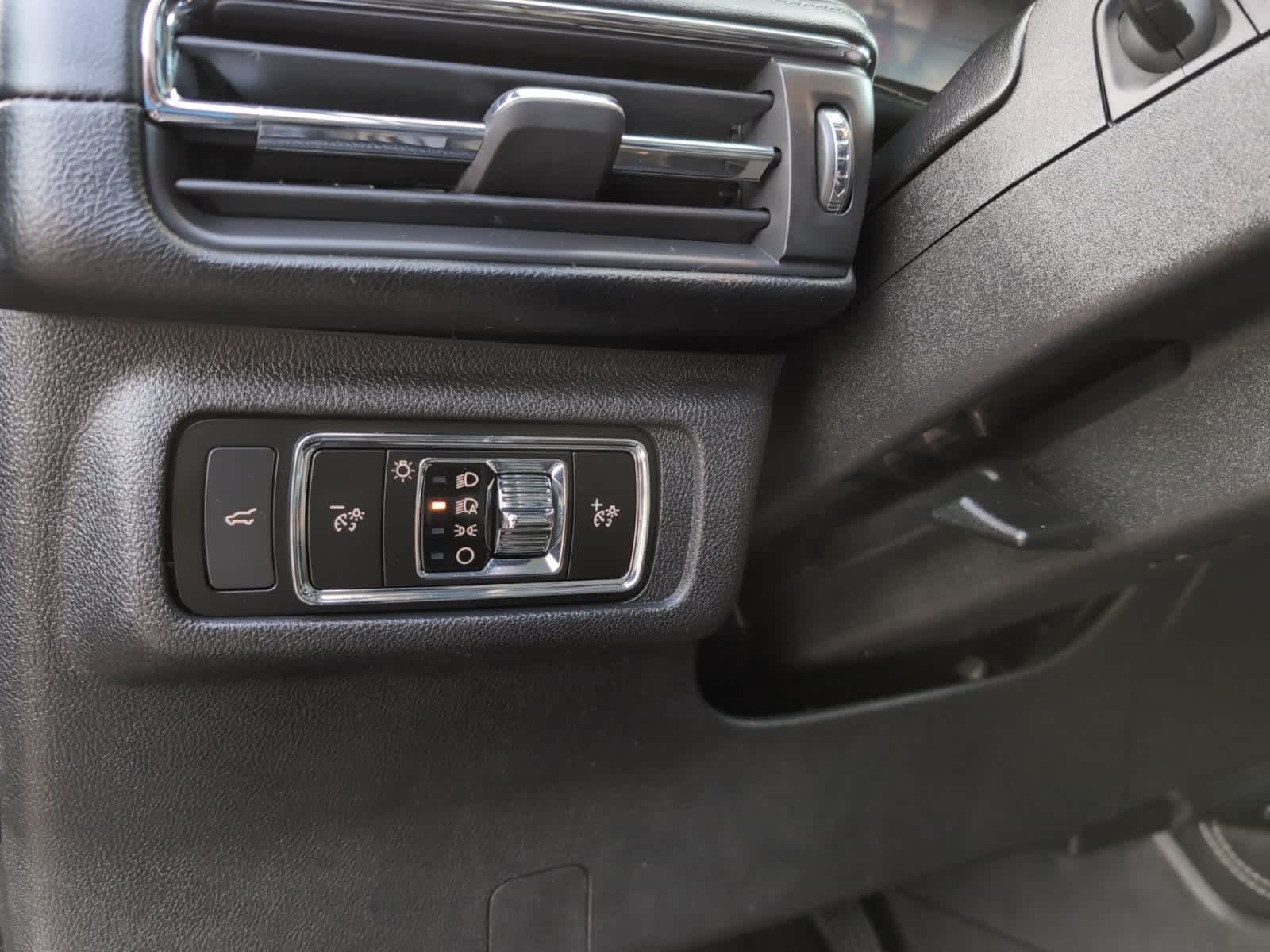 used 2022 Lincoln Corsair car, priced at $31,998