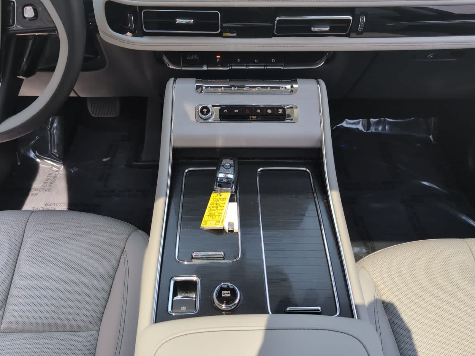 used 2025 Lincoln Aviator car, priced at $71,998