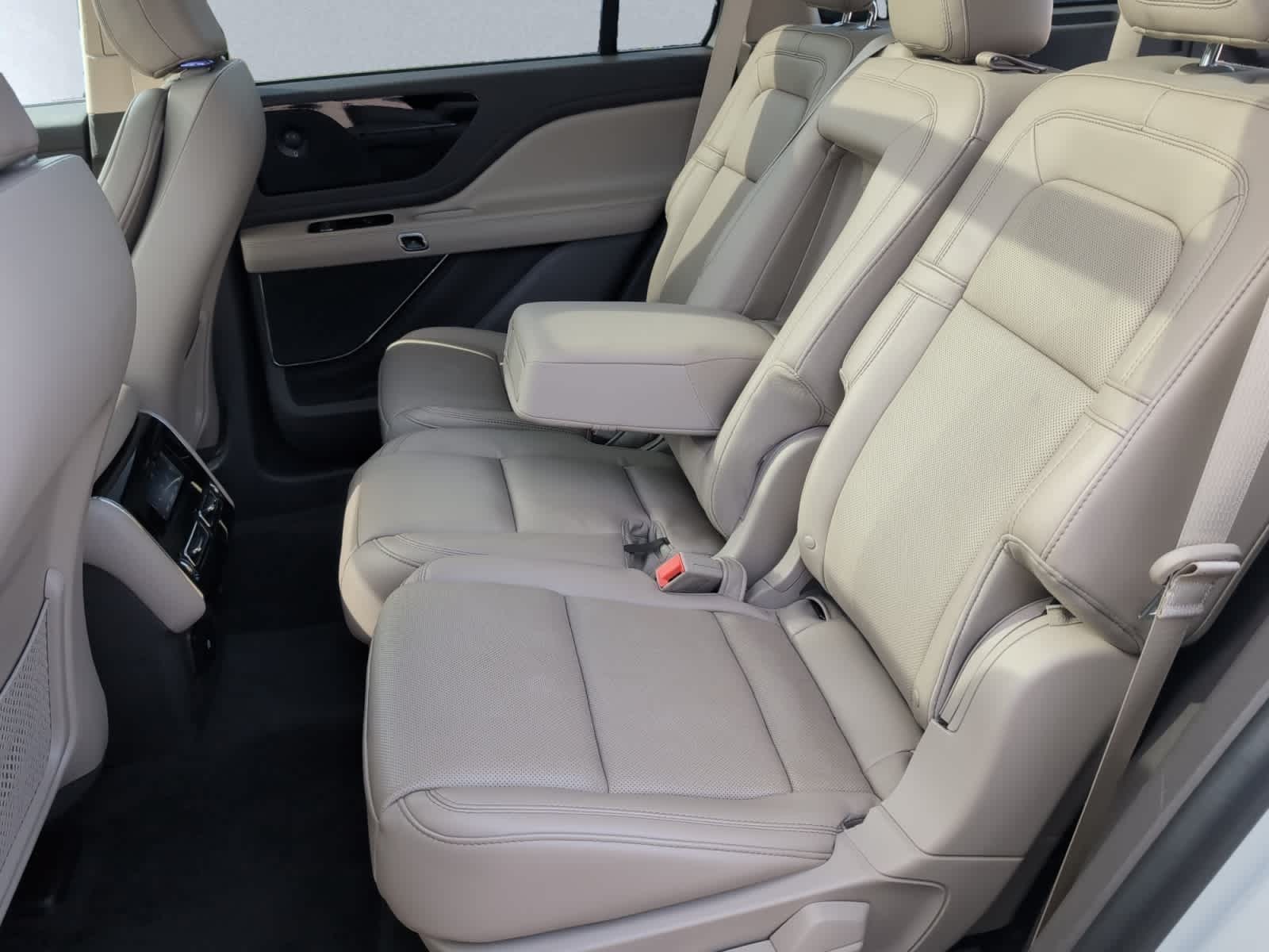 used 2023 Lincoln Aviator car, priced at $47,998