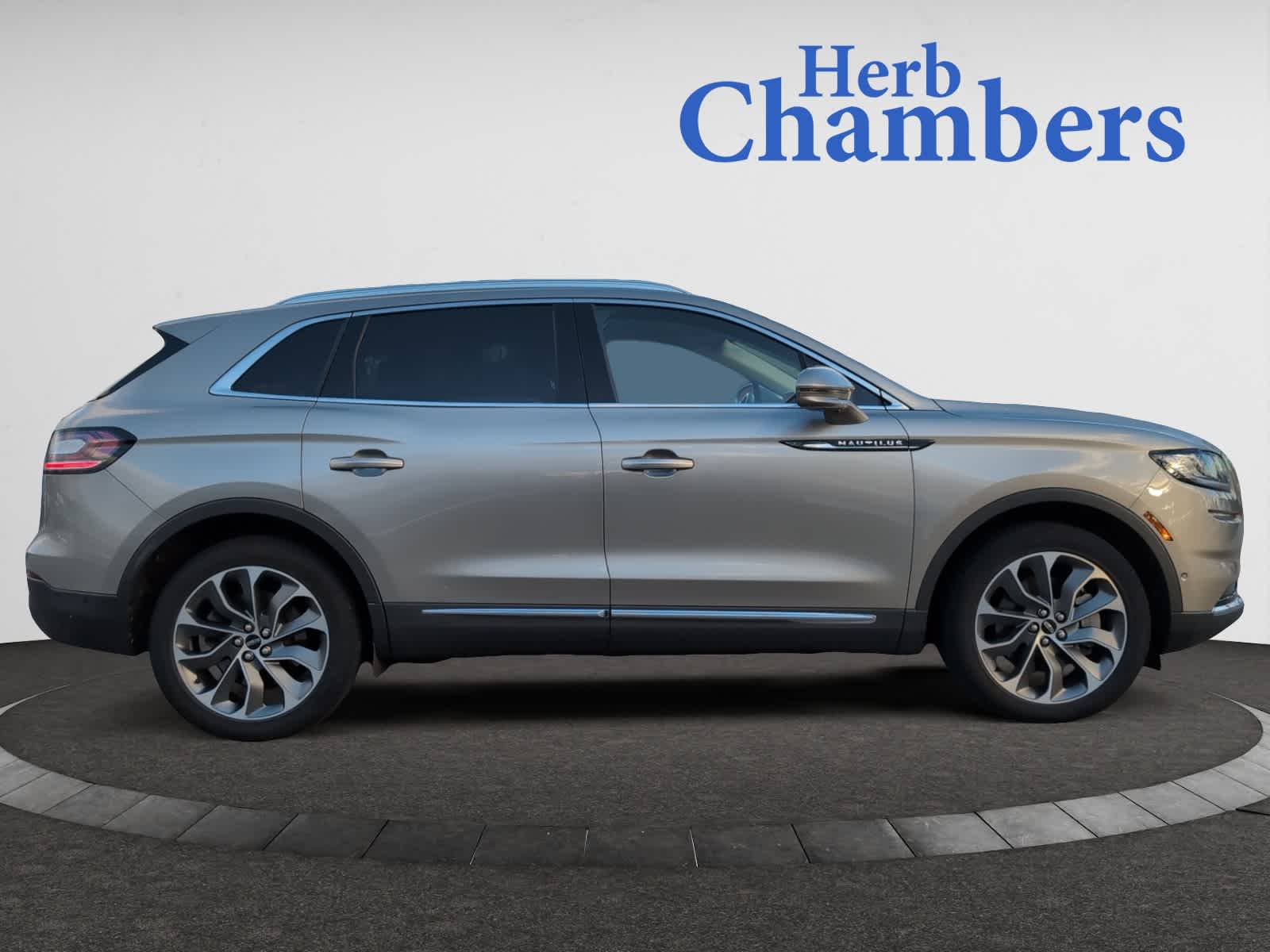 used 2023 Lincoln Nautilus car, priced at $33,998