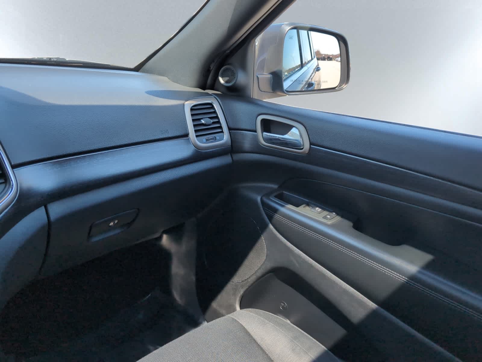 used 2014 Jeep Grand Cherokee car, priced at $8,898