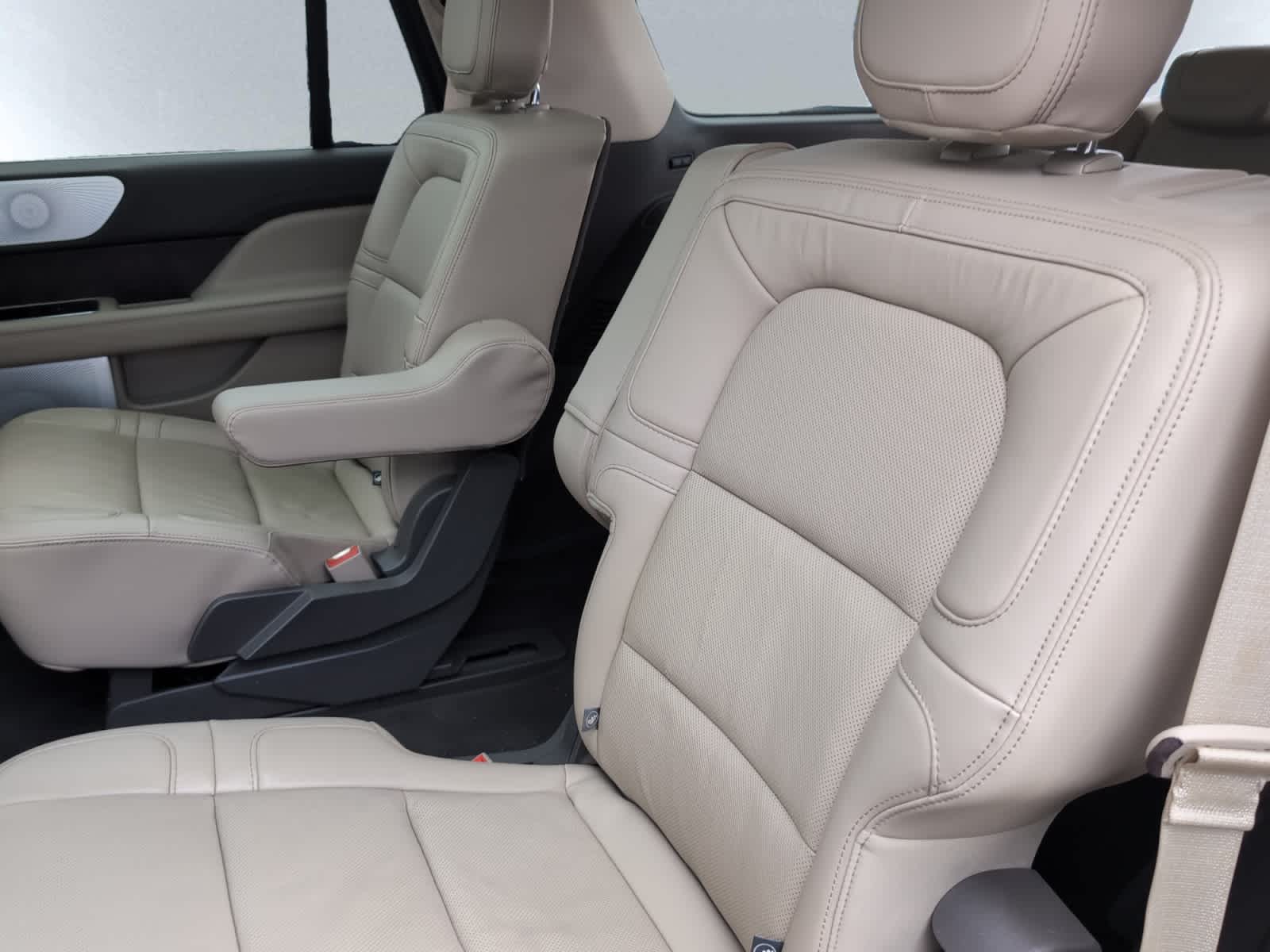 used 2023 Lincoln Navigator car, priced at $56,998