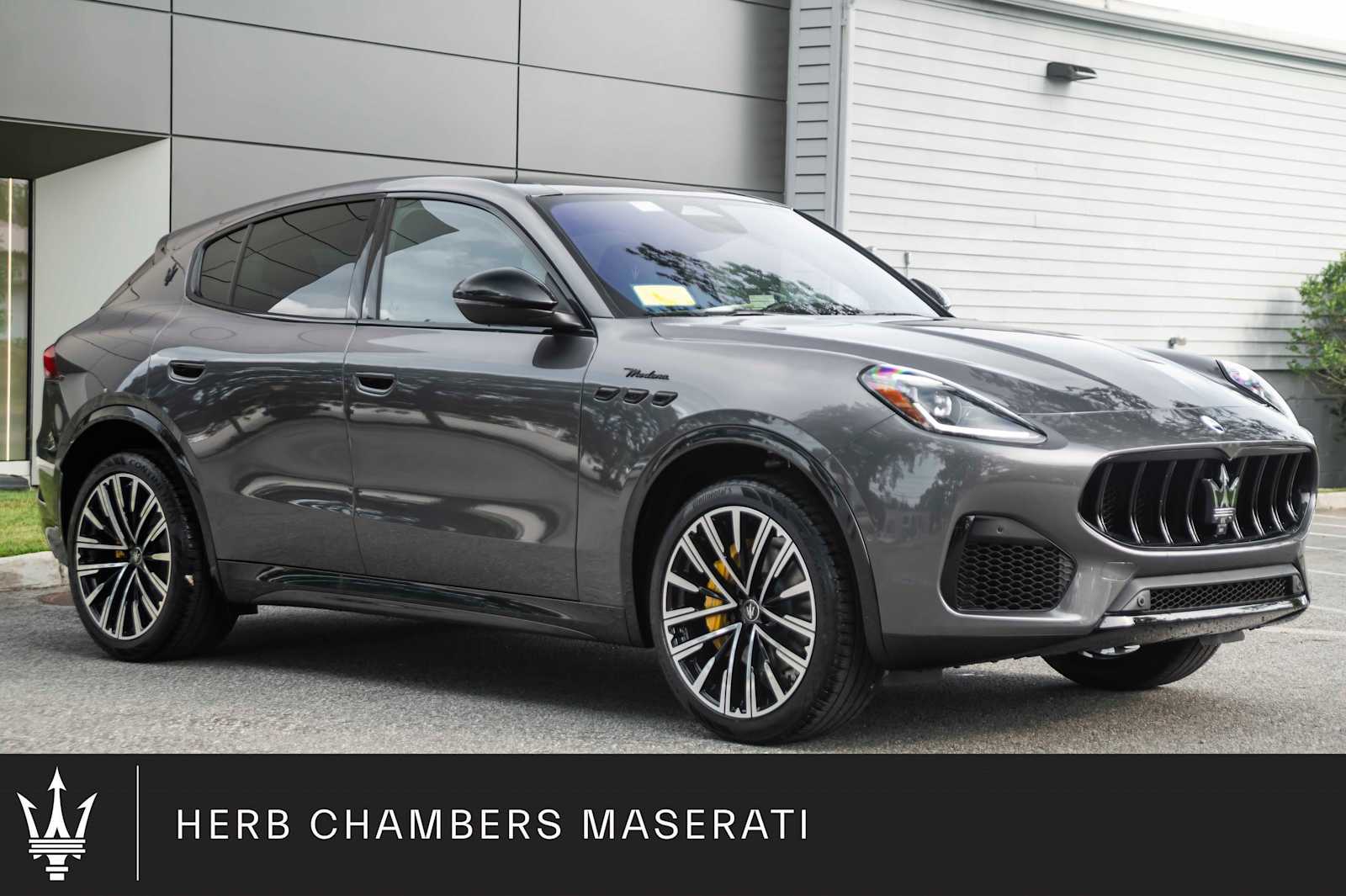new 2025 Maserati Grecale car, priced at $100,985