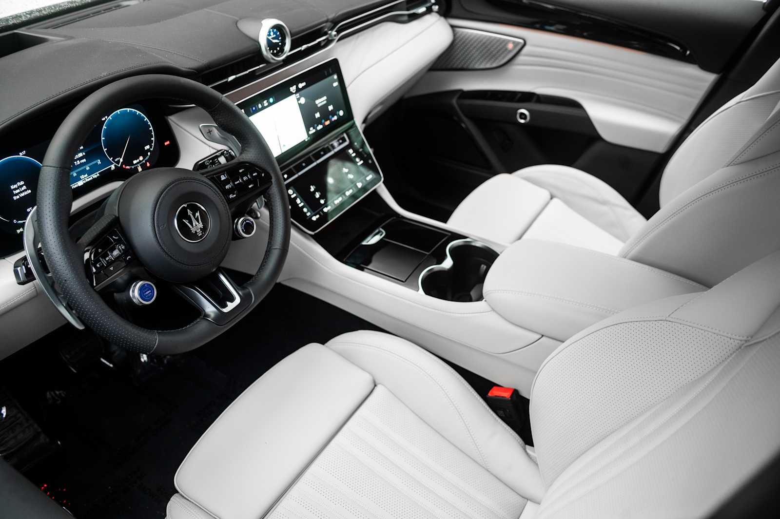 new 2025 Maserati Grecale car, priced at $96,385