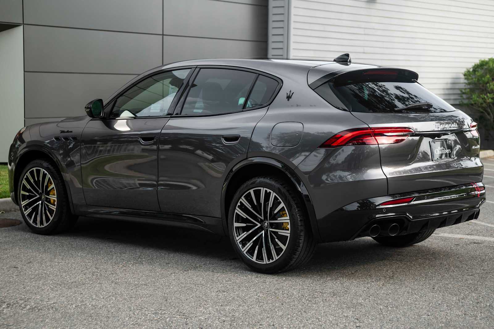 new 2025 Maserati Grecale car, priced at $100,985