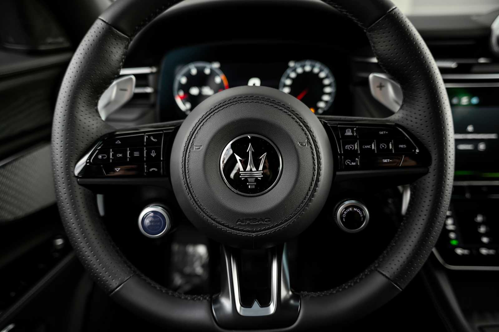 new 2025 Maserati Grecale car, priced at $94,575