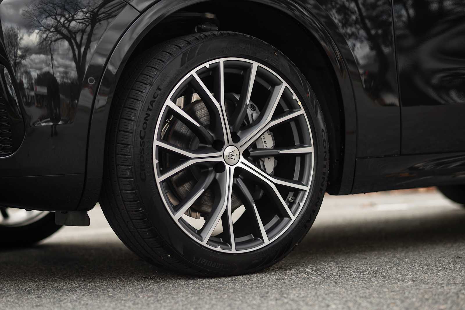 new 2025 Maserati Grecale car, priced at $94,575