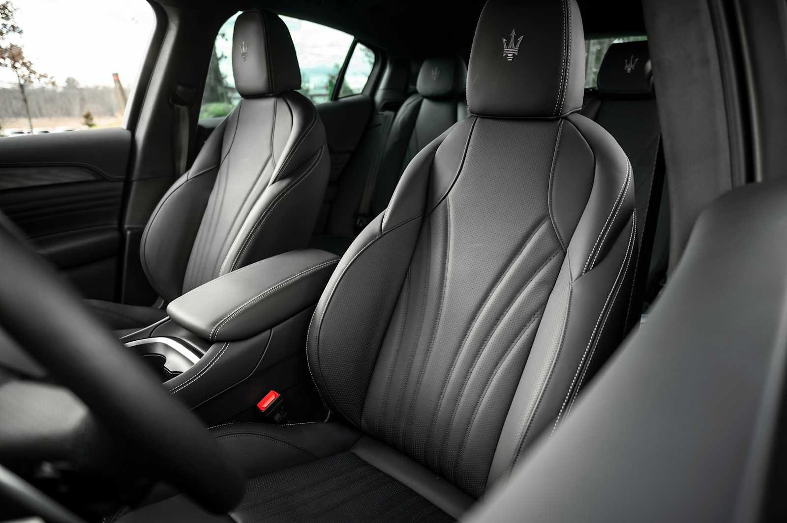 new 2025 Maserati Grecale car, priced at $94,575