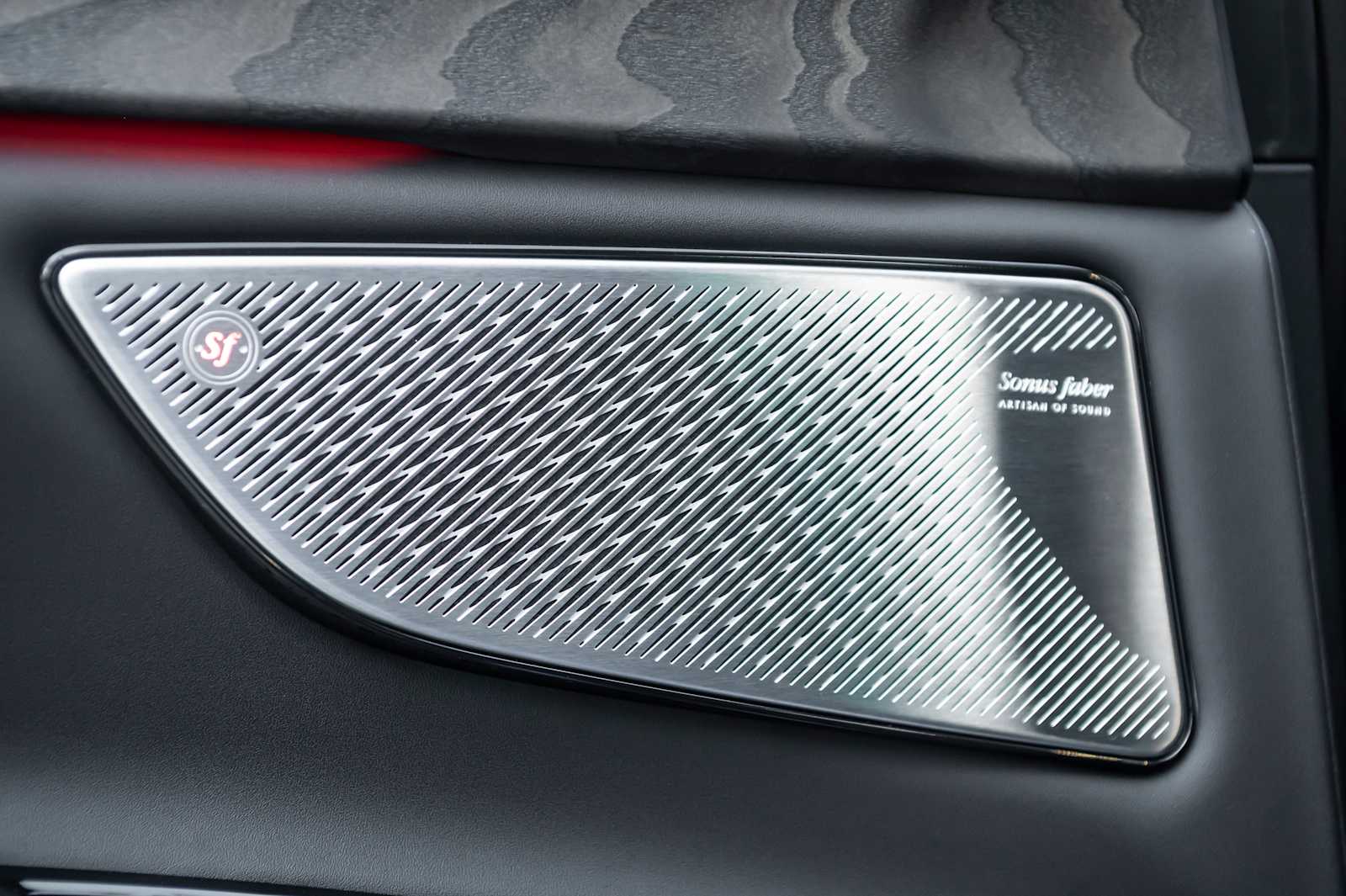 new 2025 Maserati Grecale car, priced at $93,965