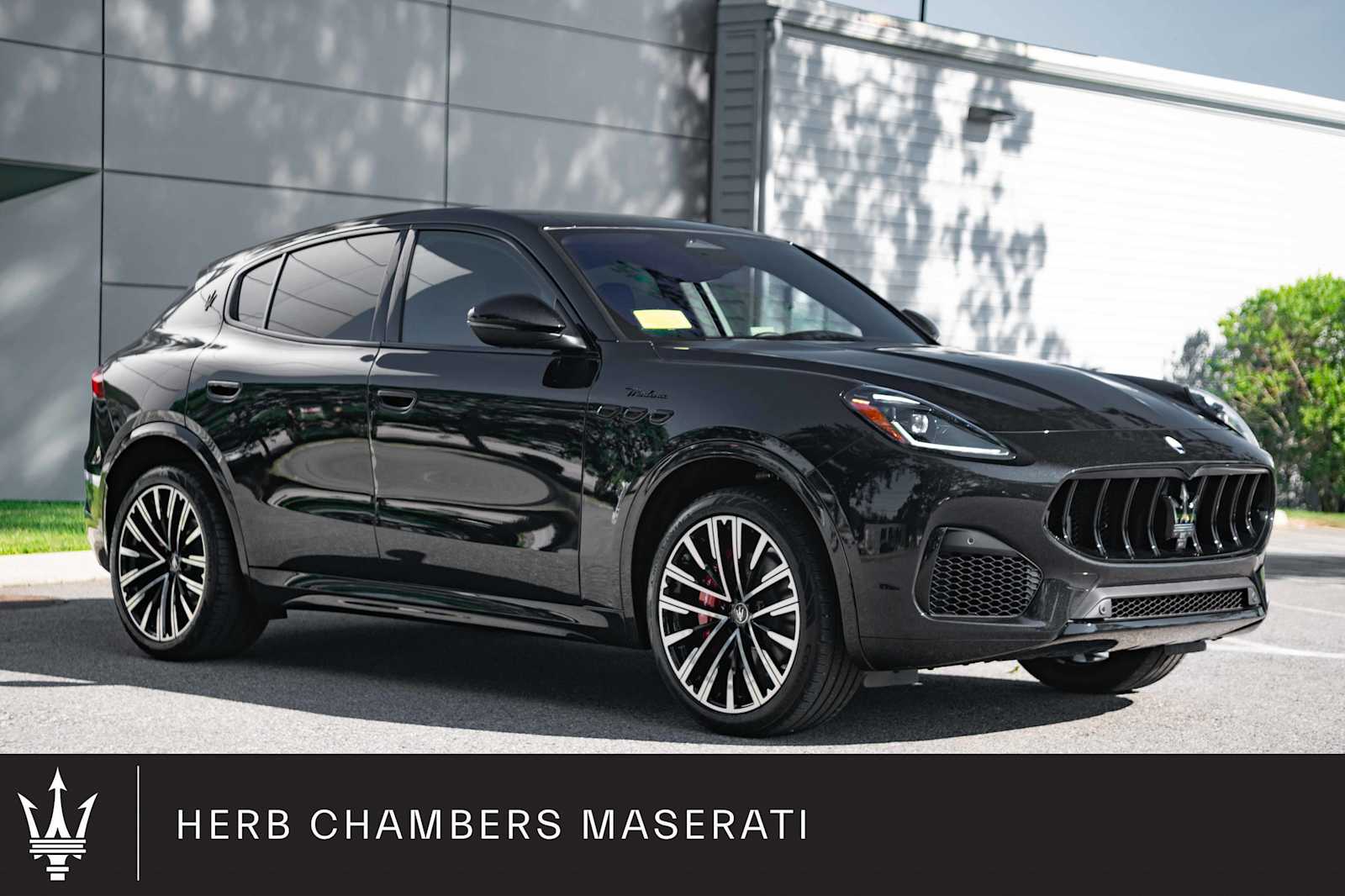 new 2025 Maserati Grecale car, priced at $100,175