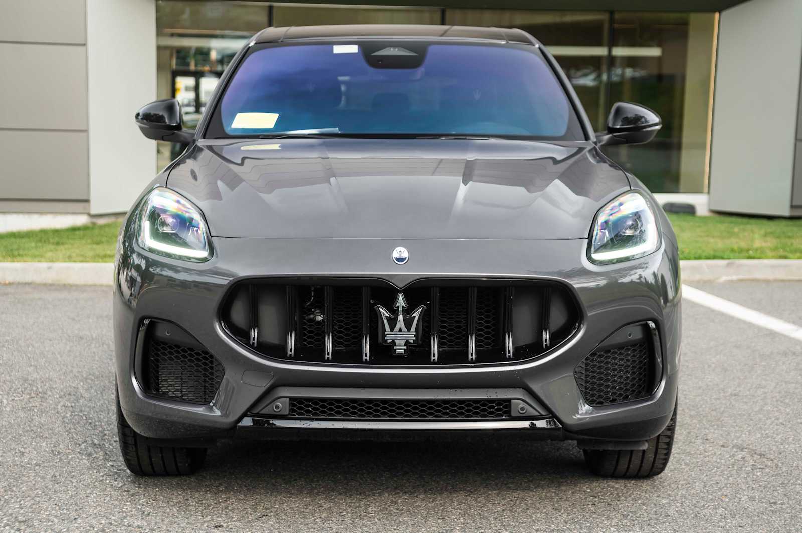 new 2025 Maserati Grecale car, priced at $100,985