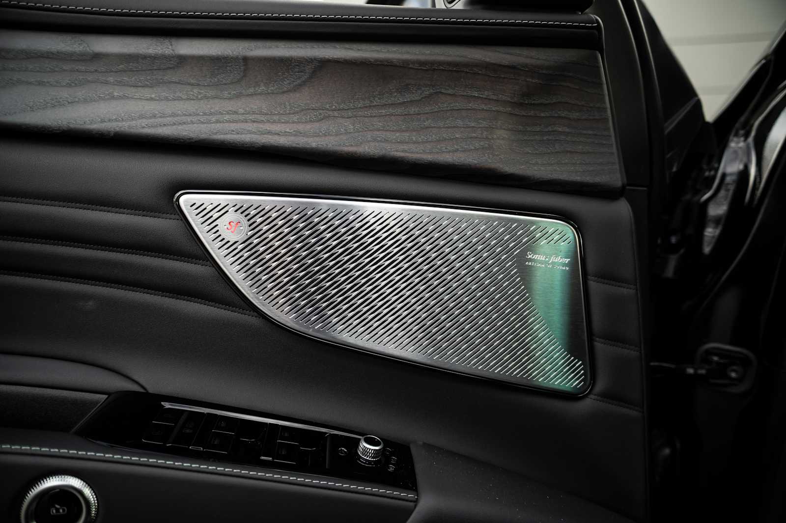 new 2025 Maserati Grecale car, priced at $94,575