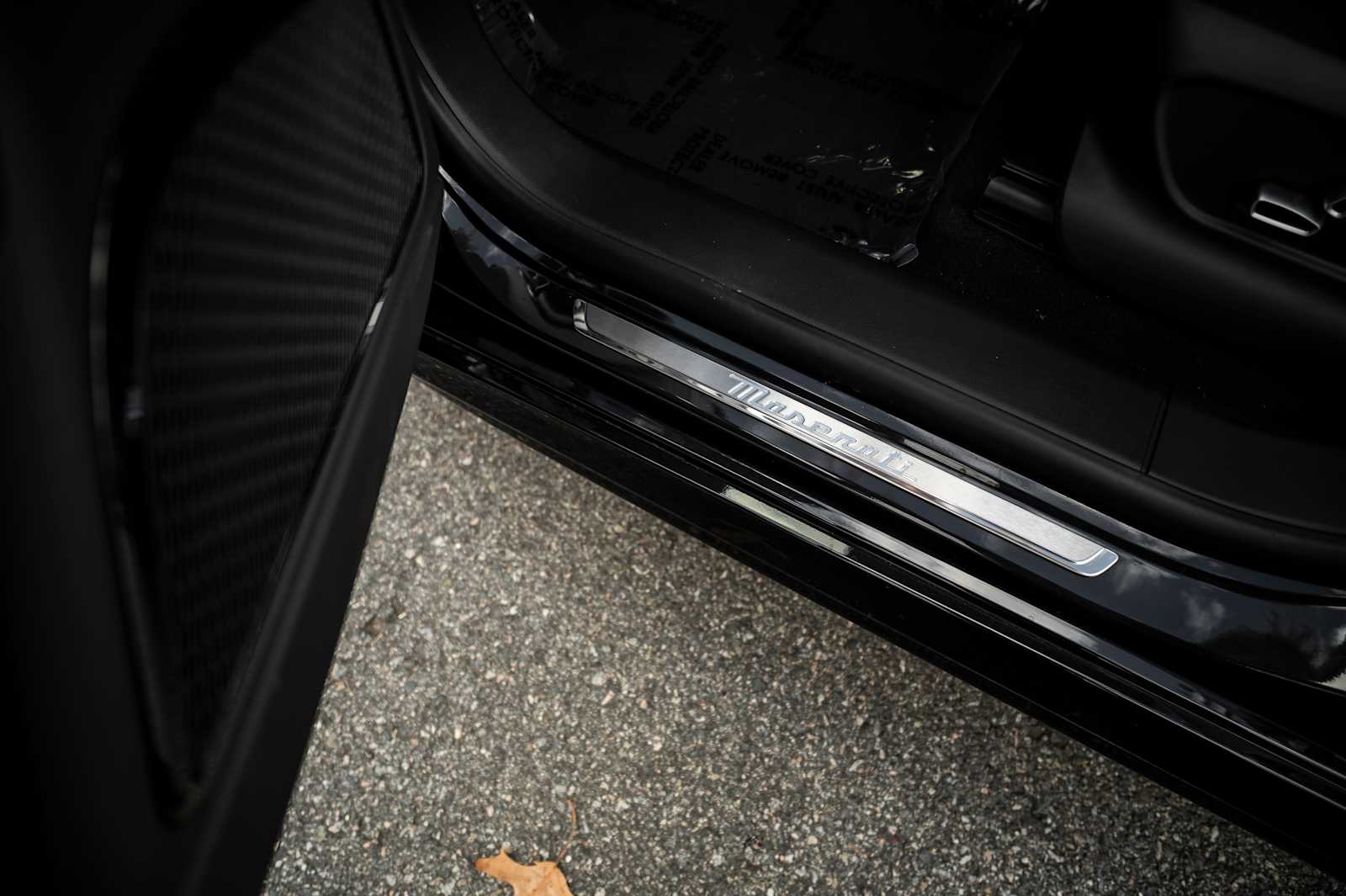 new 2025 Maserati Grecale car, priced at $94,575