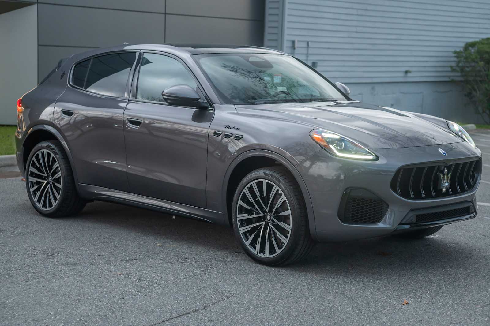 new 2025 Maserati Grecale car, priced at $96,505