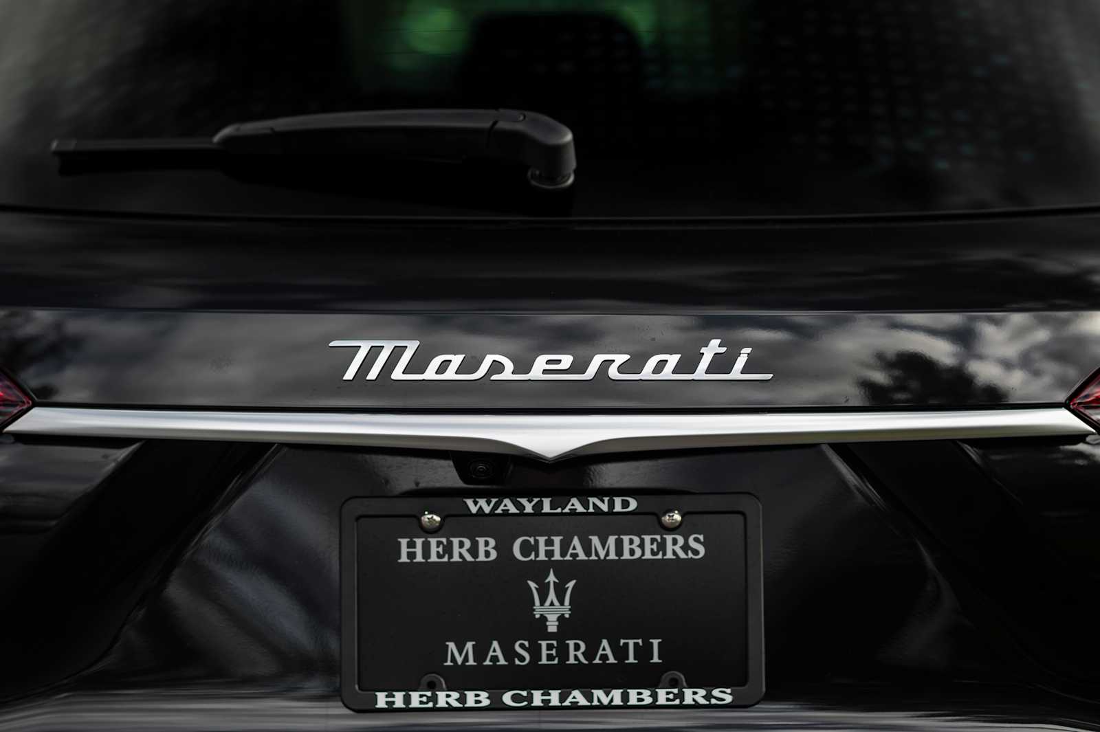 new 2025 Maserati Grecale car, priced at $94,575