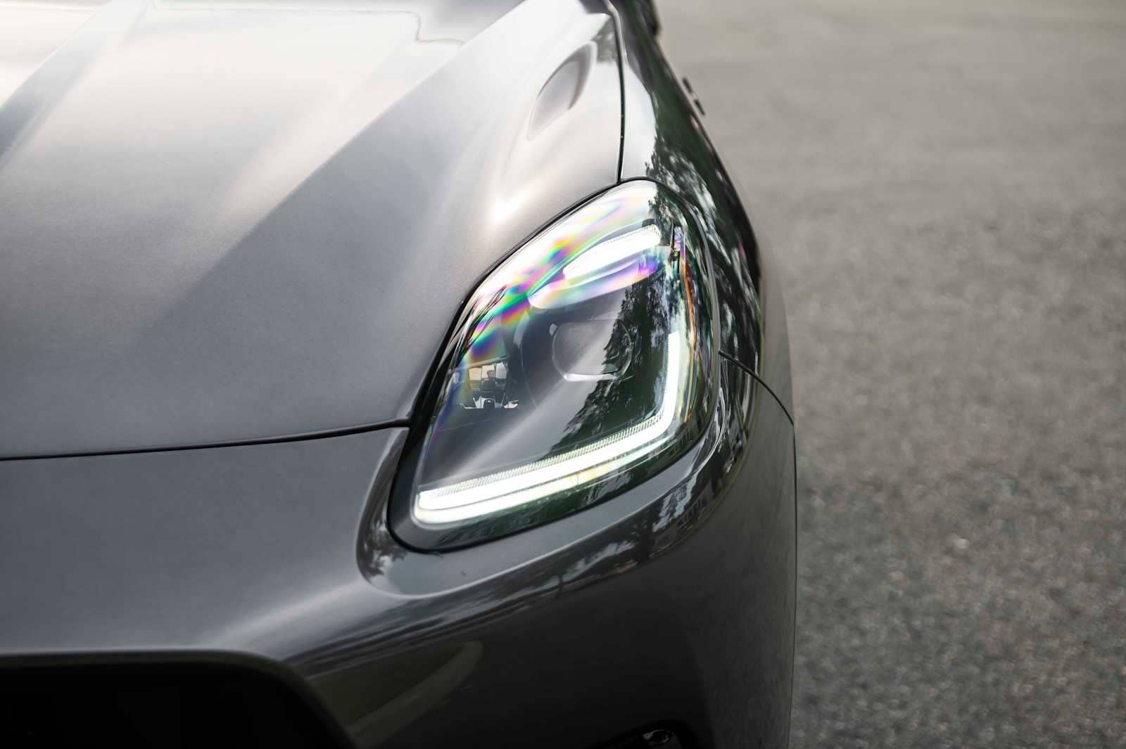 new 2025 Maserati Grecale car, priced at $100,985