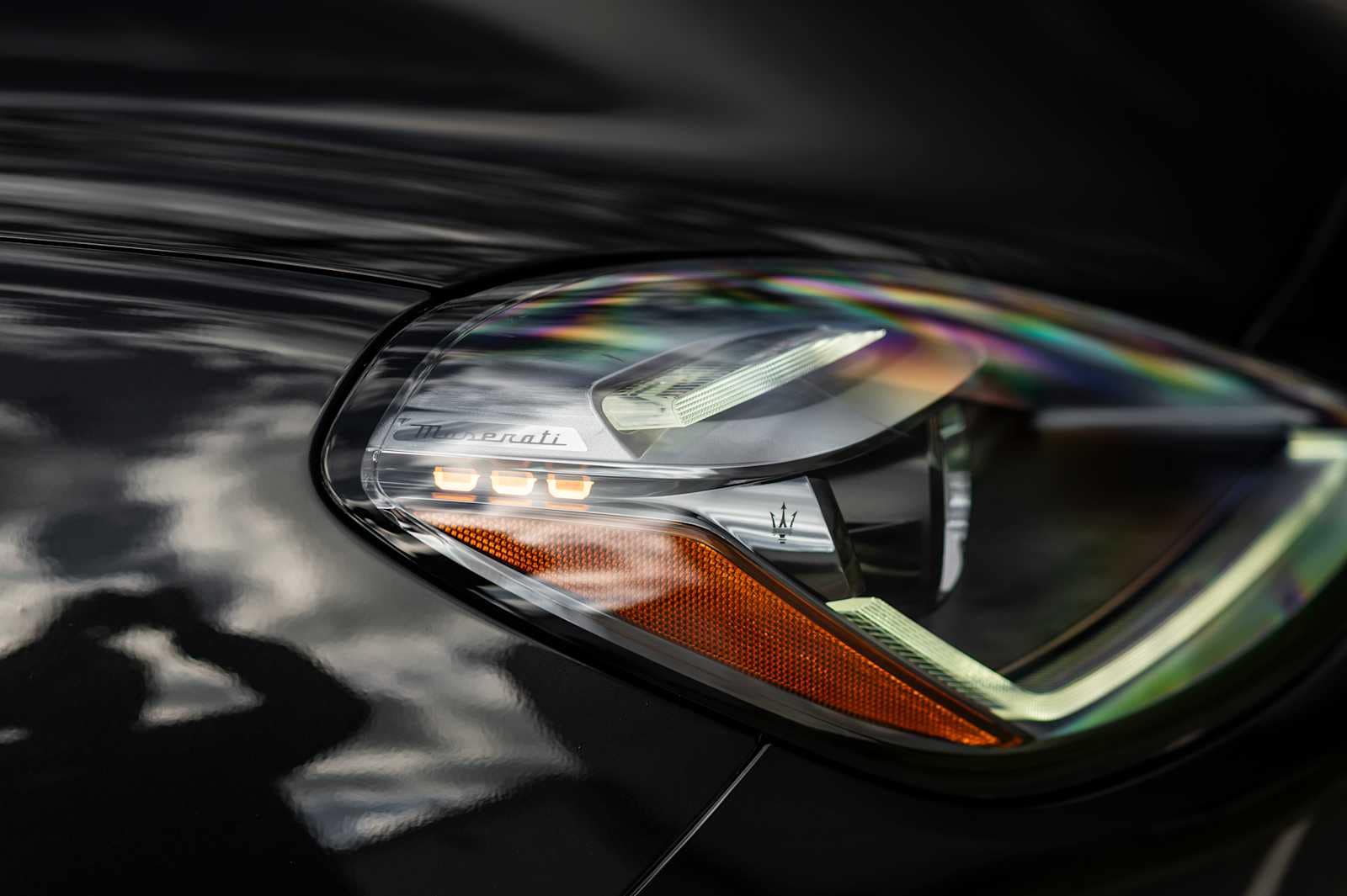 new 2025 Maserati Grecale car, priced at $94,575