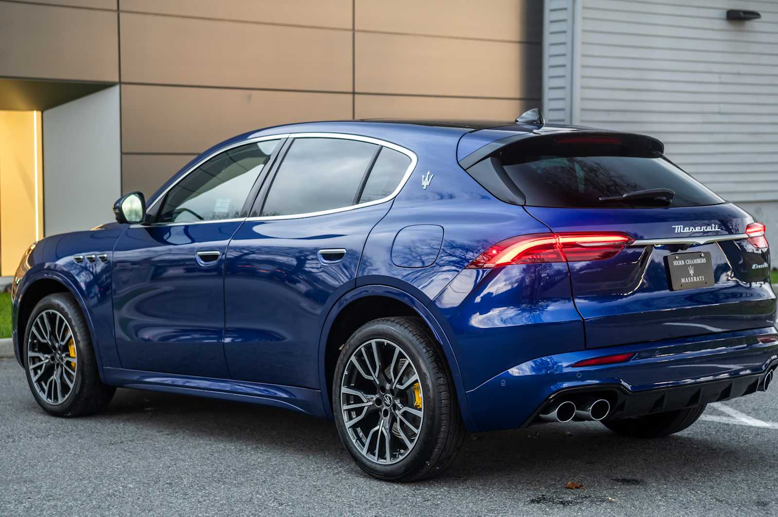 new 2025 Maserati Grecale car, priced at $93,965