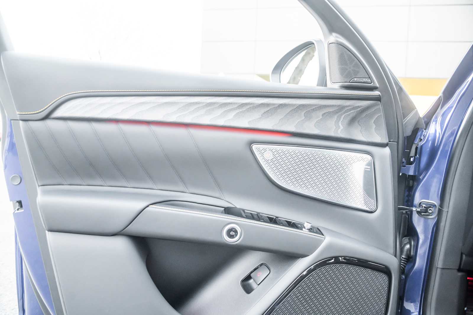 new 2025 Maserati Grecale car, priced at $93,965