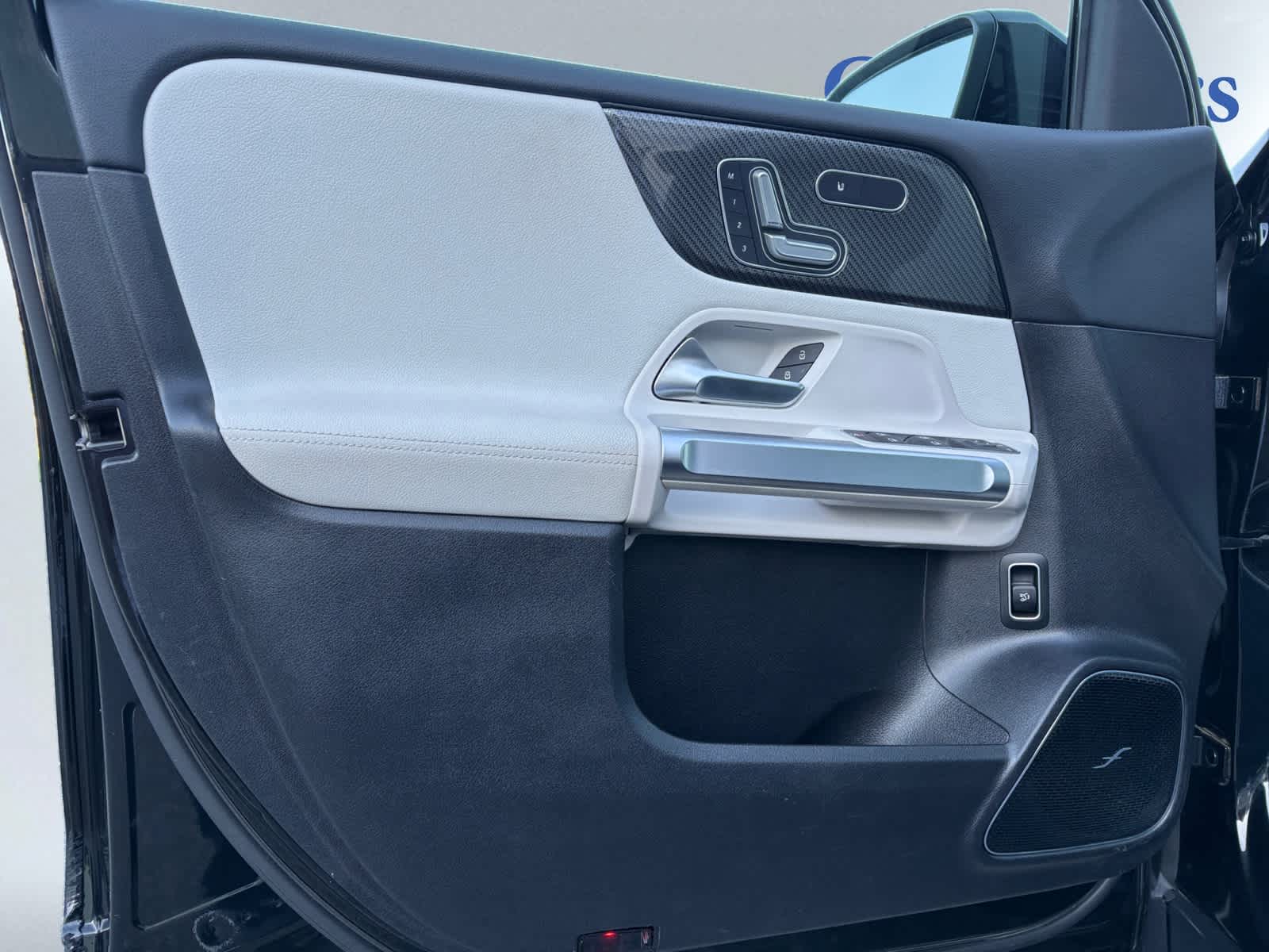 used 2021 Mercedes-Benz GLB 250 car, priced at $25,898