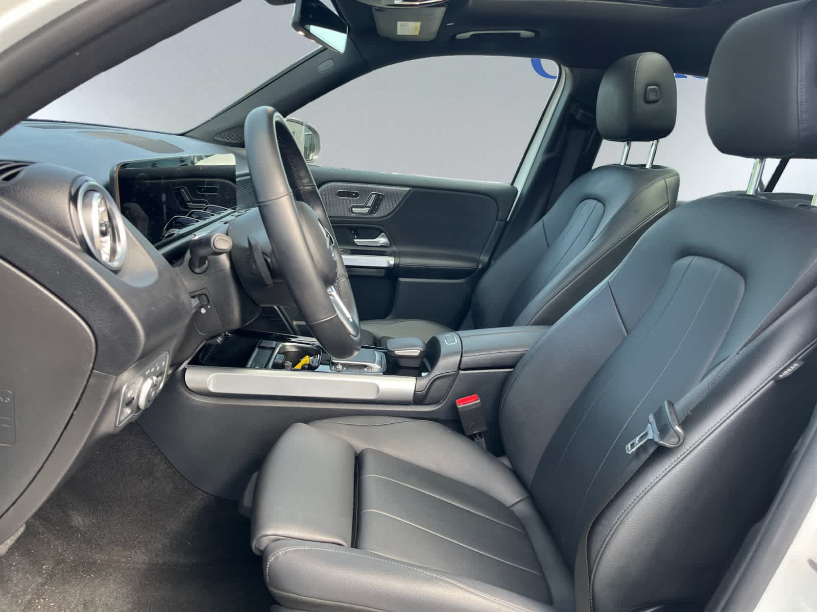 used 2022 Mercedes-Benz GLB 250 car, priced at $31,998