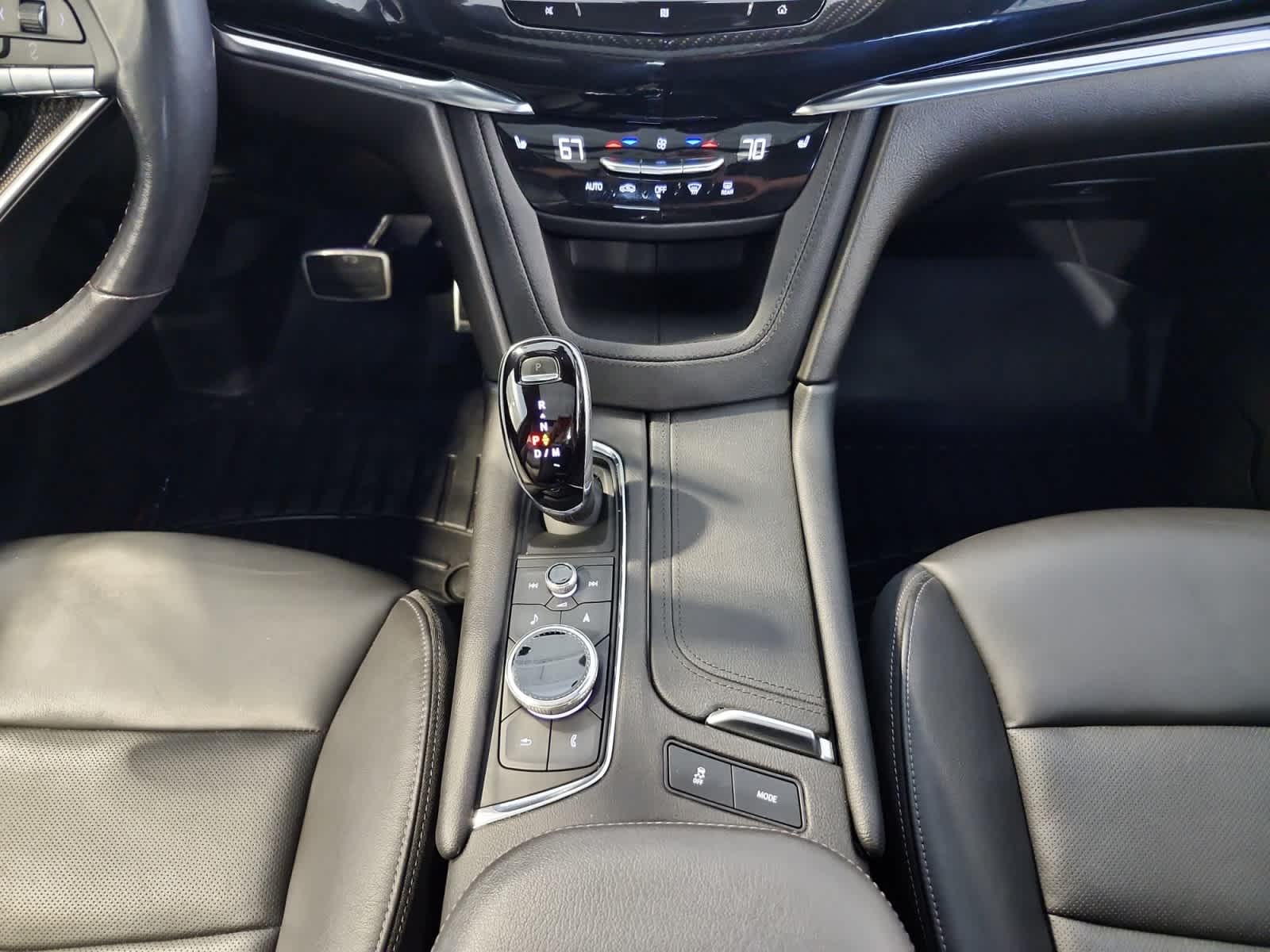 used 2021 Cadillac XT6 car, priced at $28,496