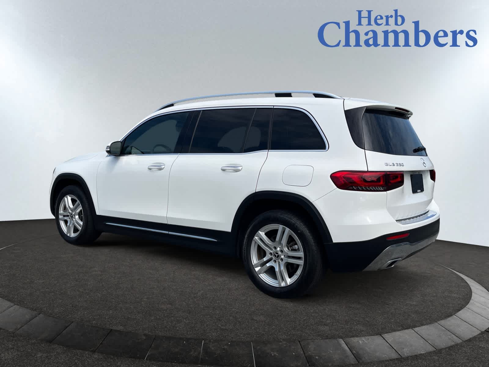used 2022 Mercedes-Benz GLB 250 car, priced at $31,998