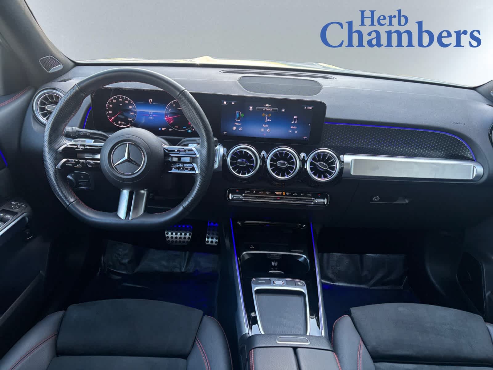 used 2025 Mercedes-Benz GLB 250 car, priced at $47,998