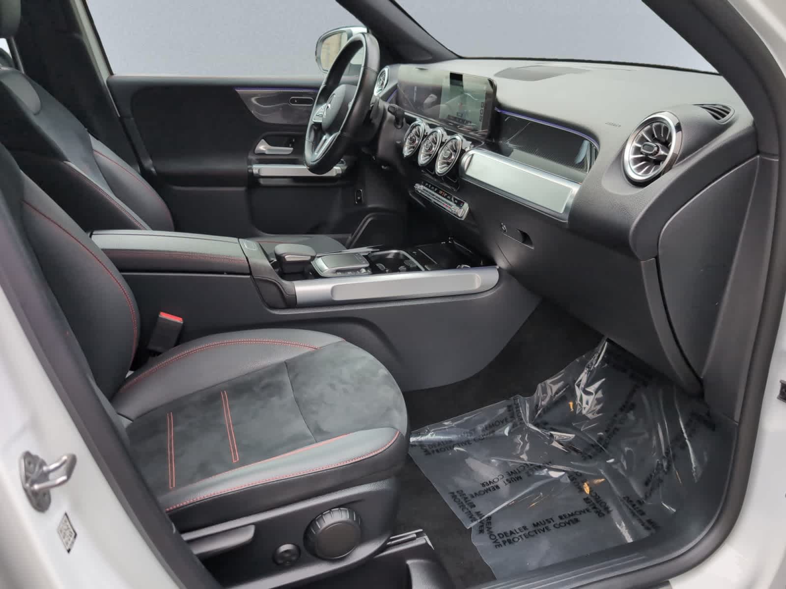 used 2022 Mercedes-Benz GLB 250 car, priced at $27,397