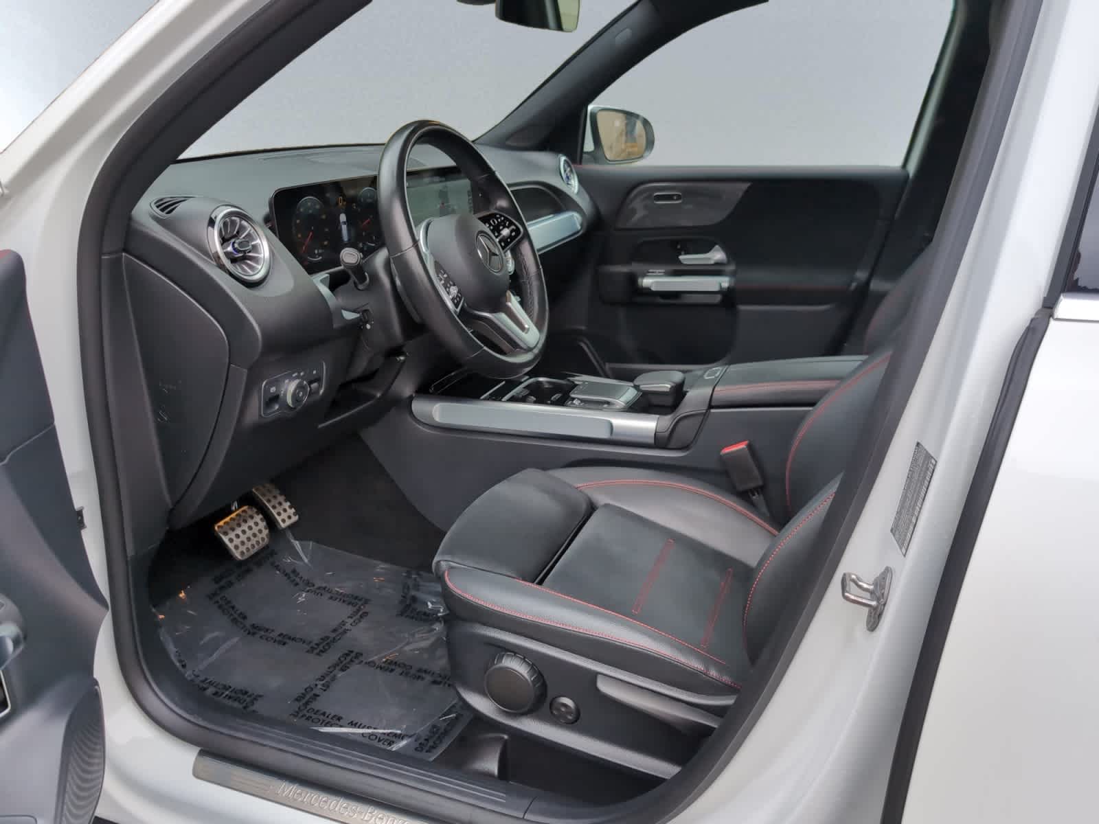 used 2022 Mercedes-Benz GLB 250 car, priced at $27,397