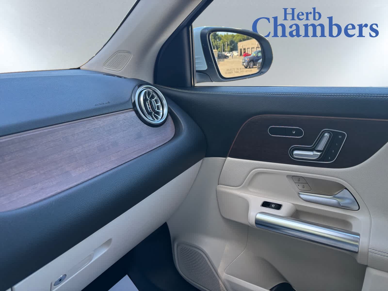 used 2022 Mercedes-Benz GLA 250 car, priced at $31,997