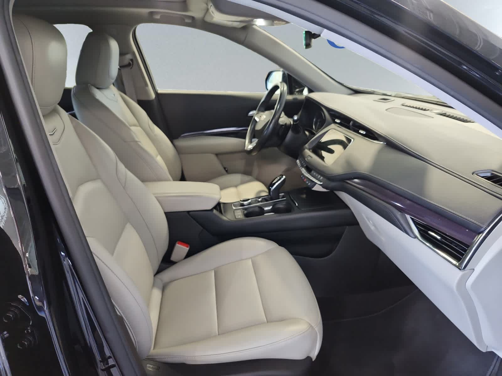 used 2023 Cadillac XT4 car, priced at $24,497