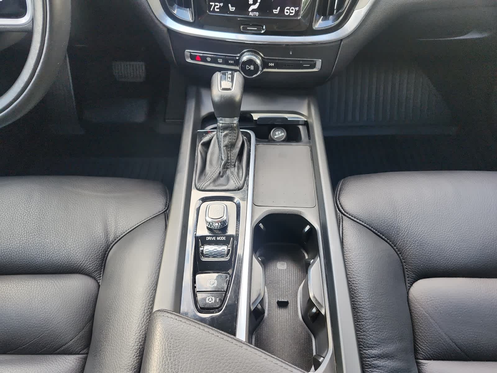 used 2021 Volvo V60 Cross Country car, priced at $27,496