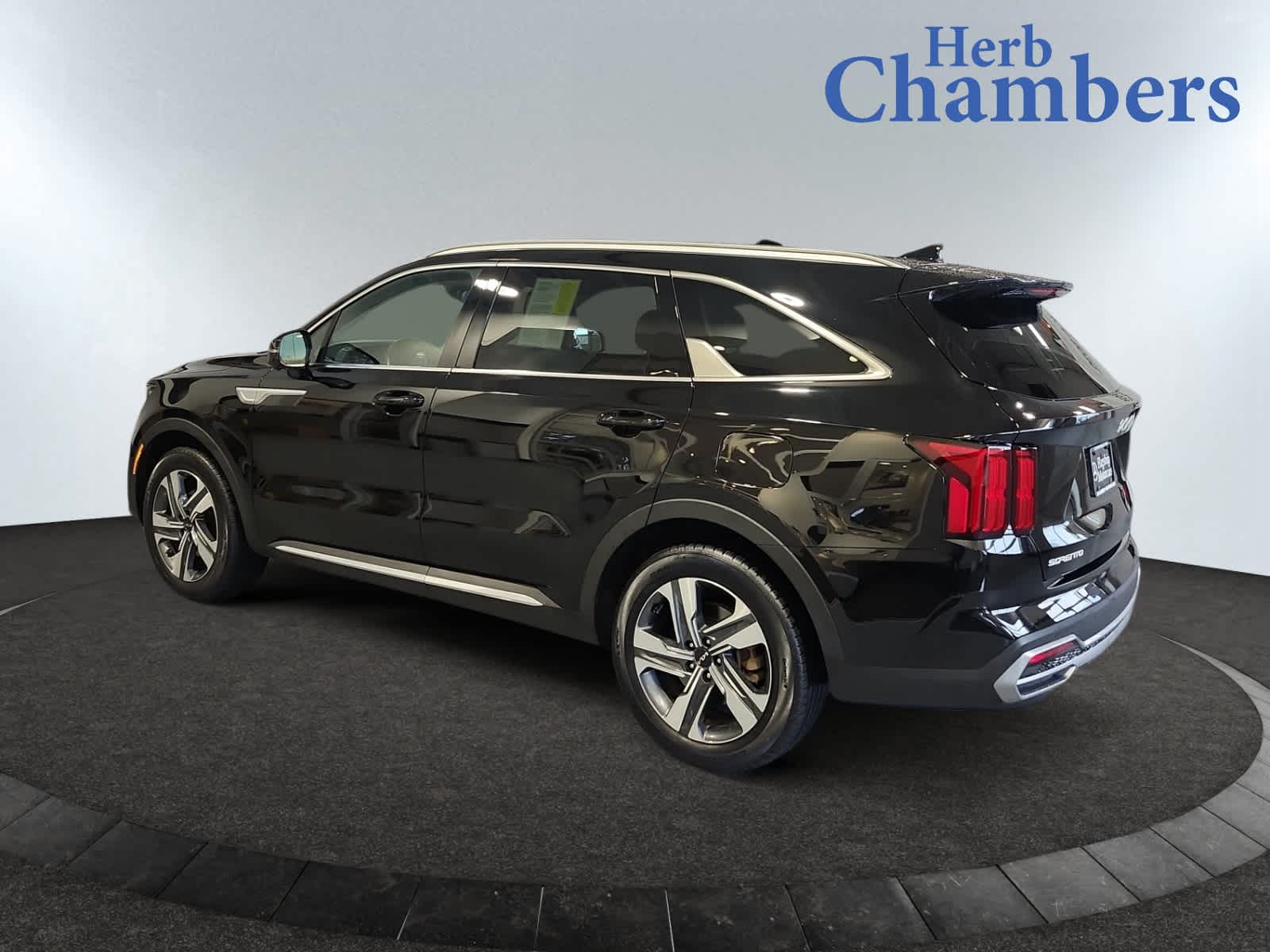 used 2023 Kia Sorento Hybrid car, priced at $25,196