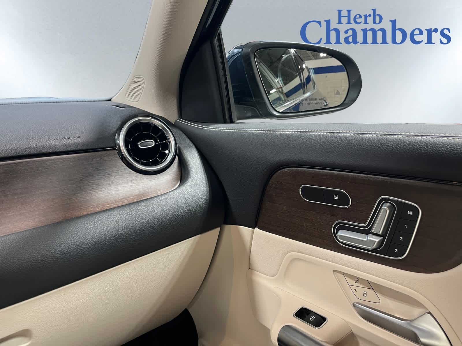 used 2021 Mercedes-Benz GLA 250 car, priced at $23,498